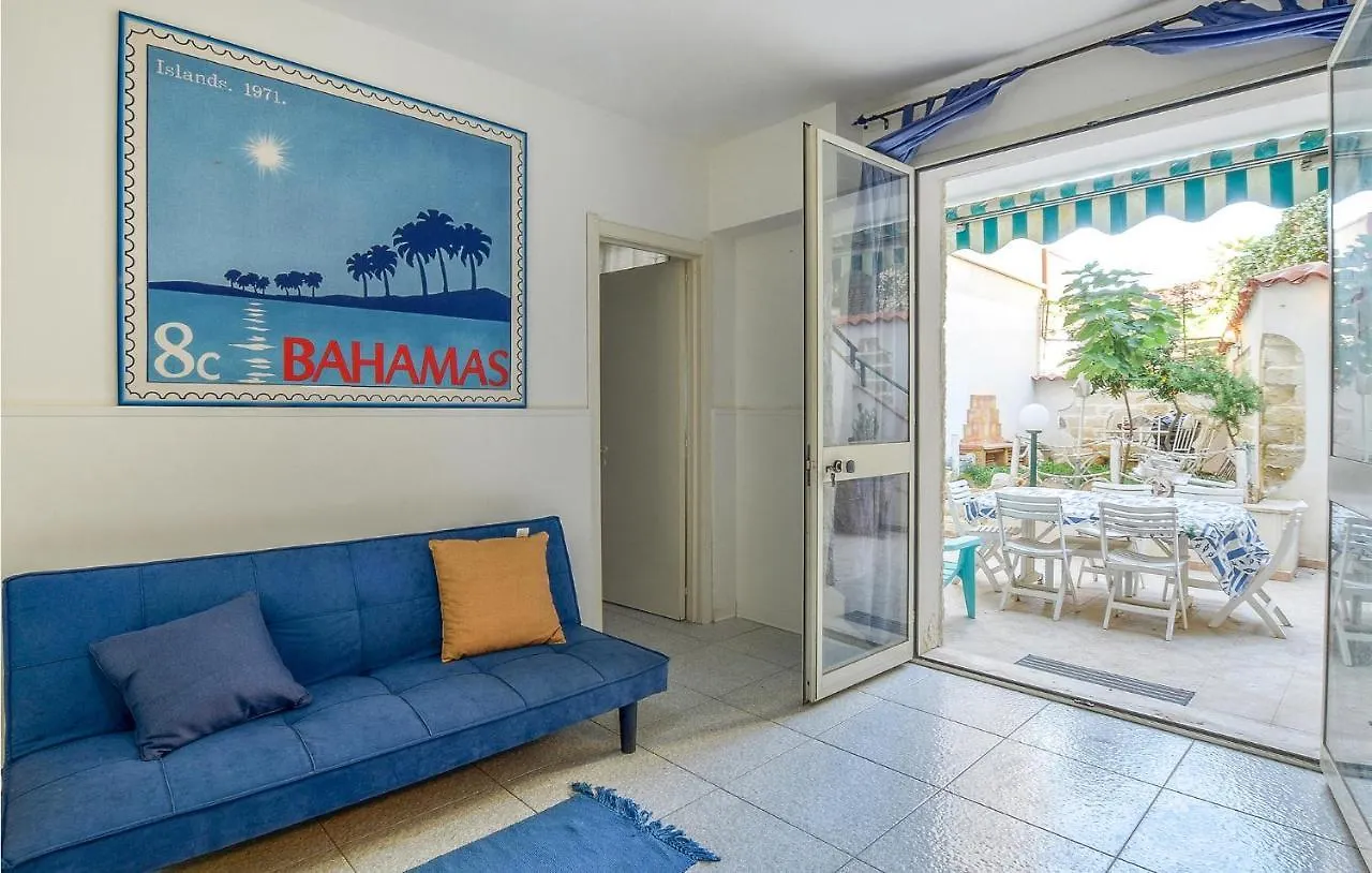 Stunning Apartment In Marina Di Ragusa